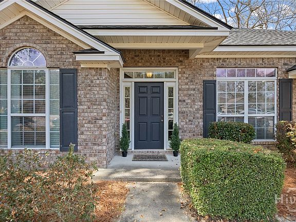 3rd image of 220 Joshua Circle