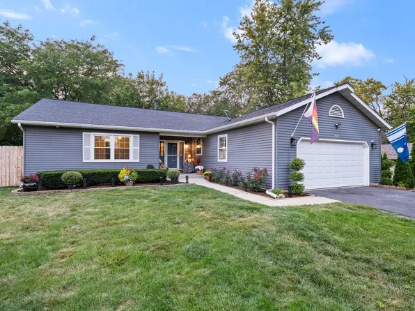 5S420 Scots Dr, Naperville, IL 60563