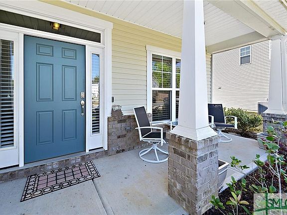 3rd image of 137 Endicott Dr