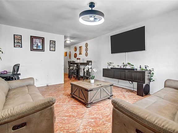 5th image of 2043 City View Ave