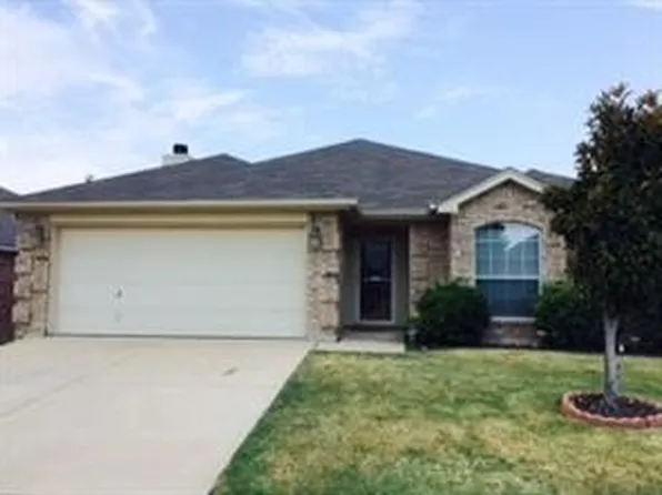 9304 Marilyn Ct, White Settlement, TX 76108