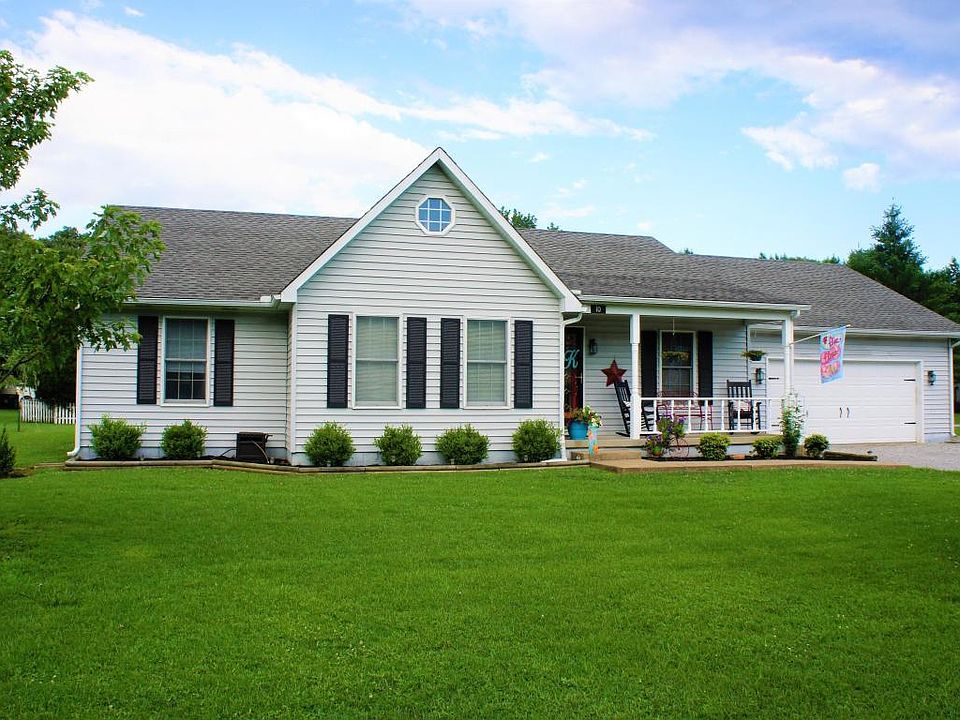 1st image of 10 Woodhaven Dr