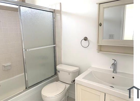5th image of 8650 Belford Ave APT 216