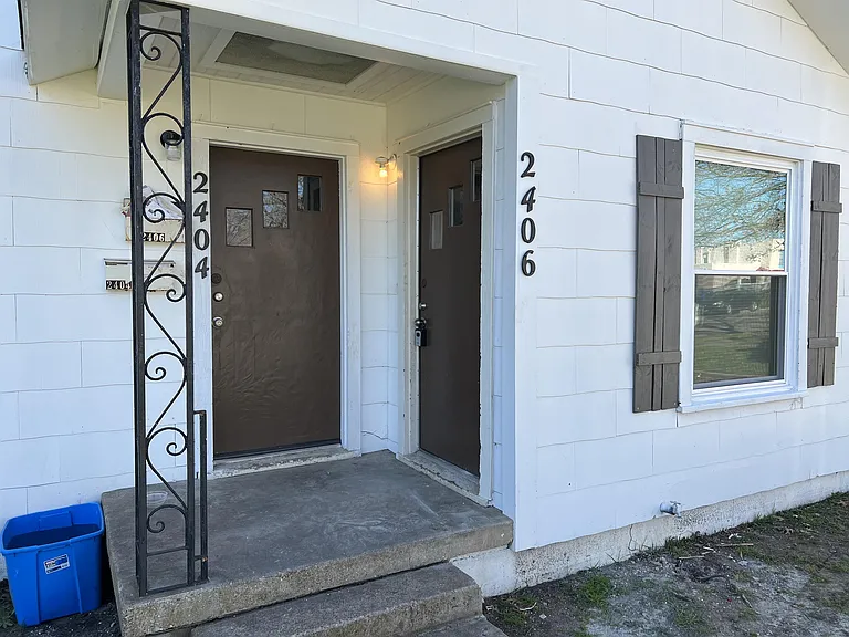 2404 Proctor Ave #2 — Photo 3