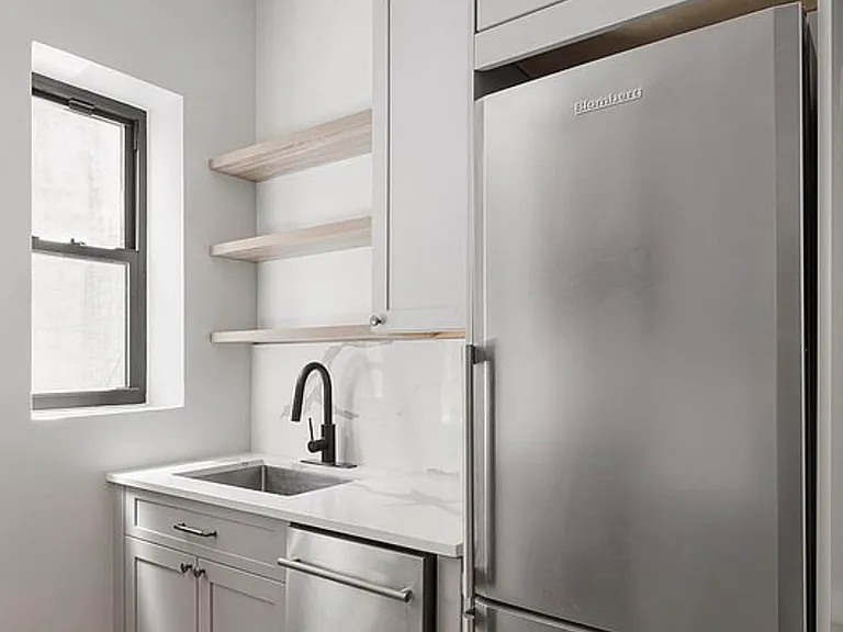 227 Kingsland Ave #12A — Photo 4
