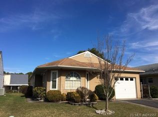 12 Oakengates Dr, Toms River, NJ