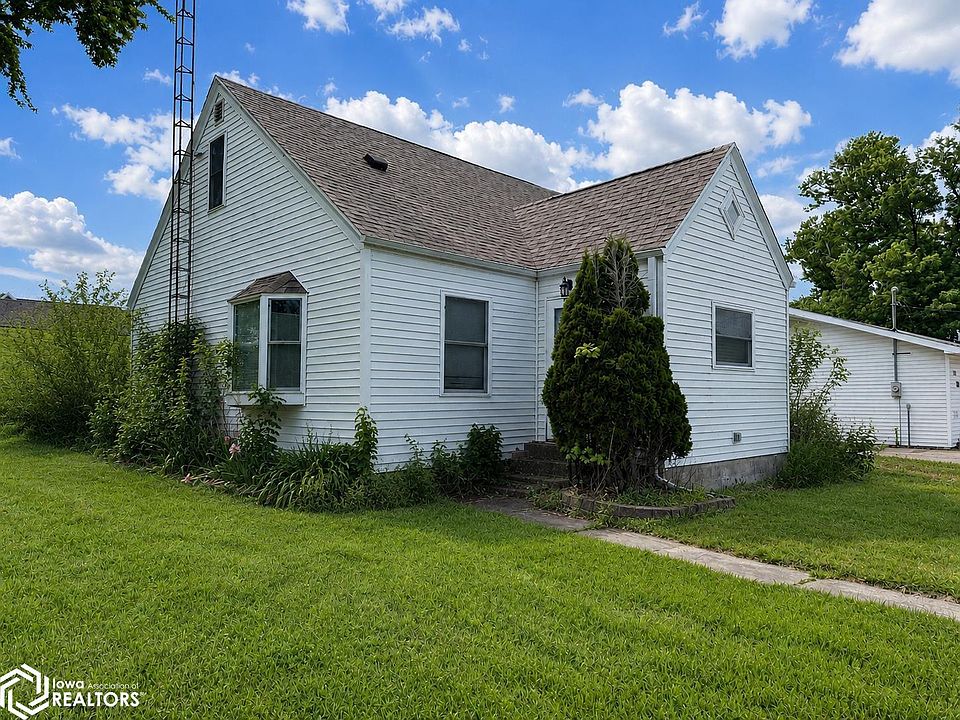 1st image of 301 Spruce St