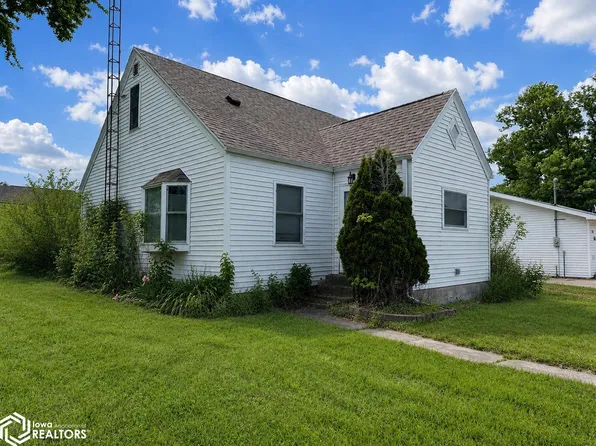 301 Spruce St, Montrose, IA 52639