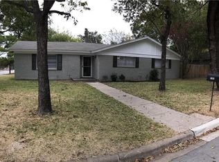 7701 Deaver Dr, North Richland Hills, TX 76180