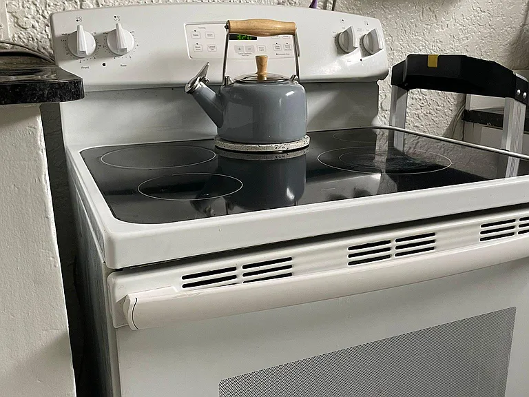 SW 12th St — Photo 12