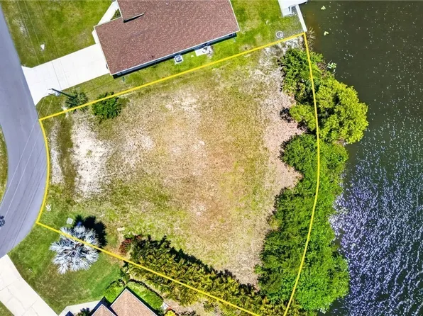 2746 NW 10th St, Cape Coral, FL 33993