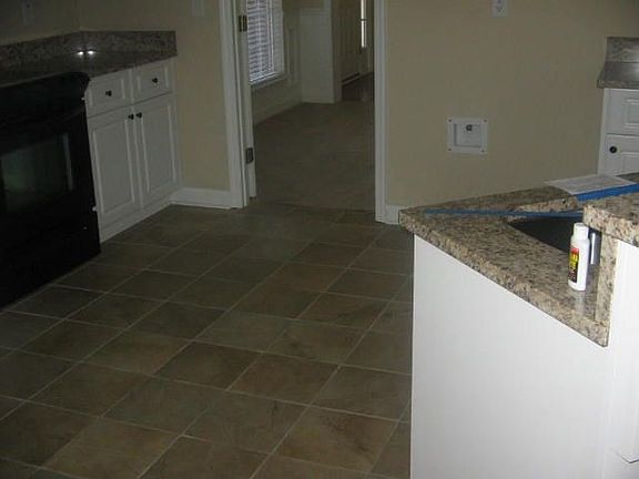 3rd image of 421 Weyanoke Dr