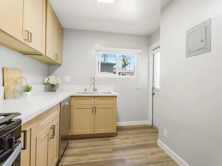 Ladera Townhouse — Photo 7