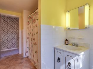 38 Main St, York, ME 03909