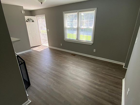 Living room - bedroom 3 perspective