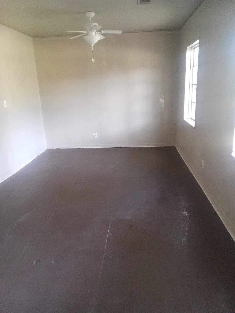 1048 Winn Street - 1 — Photo 3