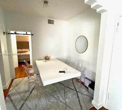 3rd image of 1611 Euclid Ave APT 14