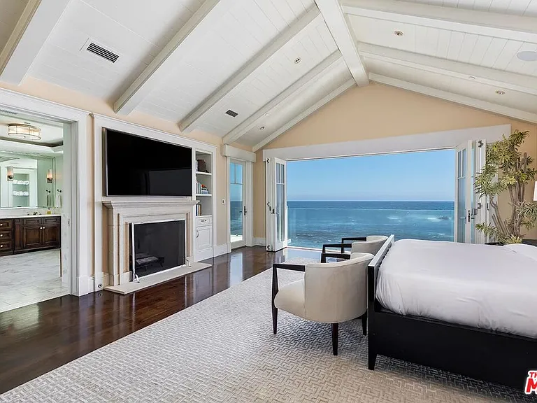 119 Malibu Colony Rd — Photo 12