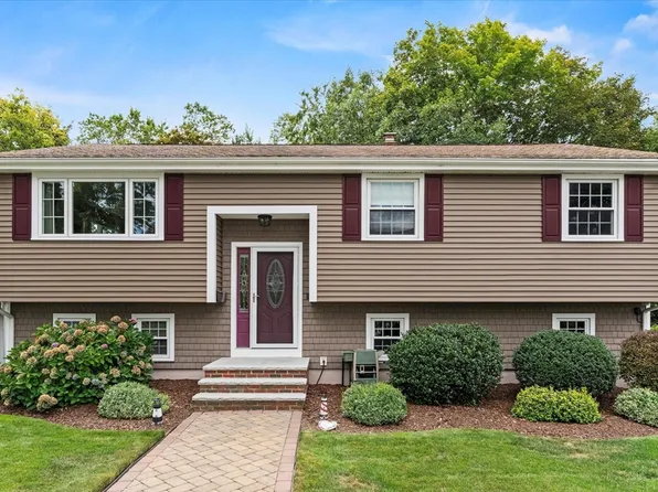 42 Crescent Ave, Saugus, MA 01906