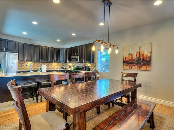4th image of 1532 W Nevada Pl