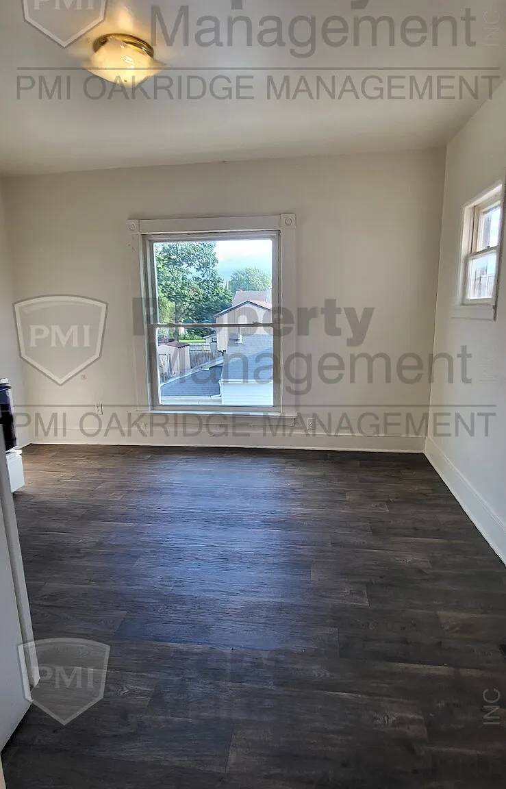 1 bed, 1.0 bath, 972 sqft, $675 — Photo 4