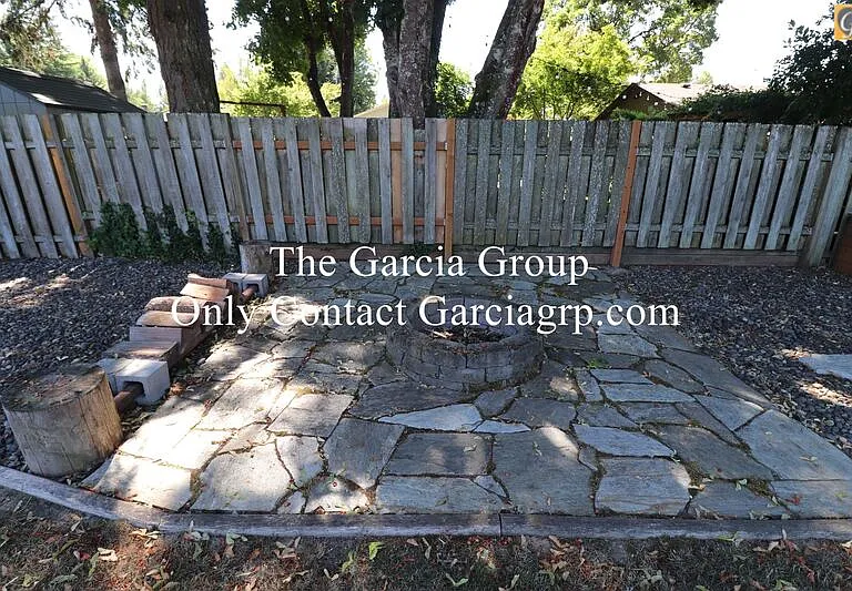 1102 NE Kathryn St — Photo 41