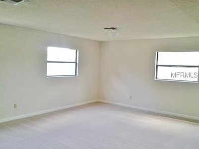 5th image of 697 Northcliff Ave