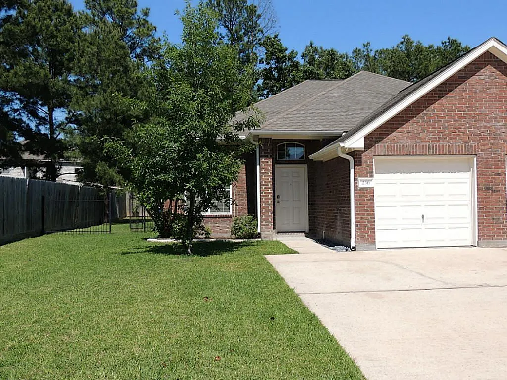 2 bed, 2.0 bath, 1215 sqft, $1,550 — Photo 2
