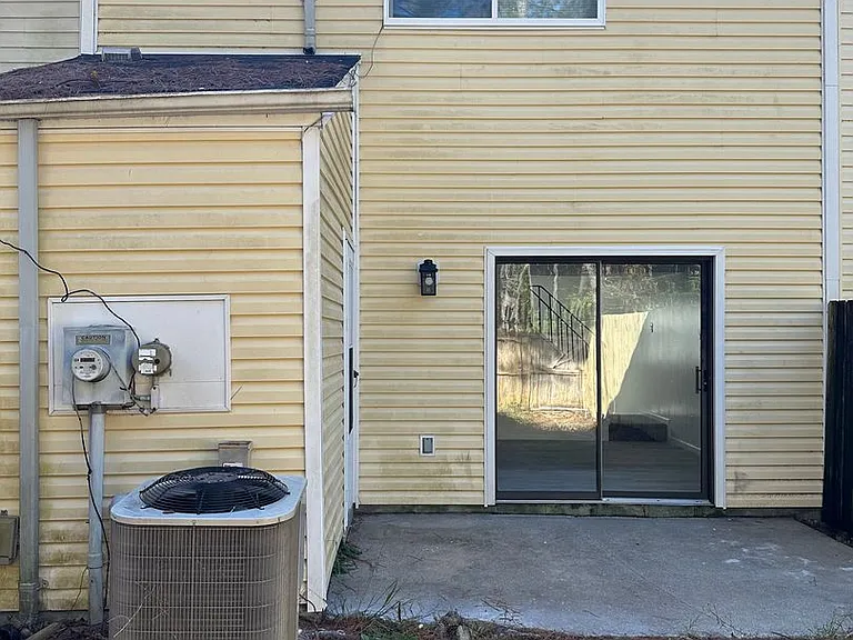 320 Myrtlewood Cir — Photo 12