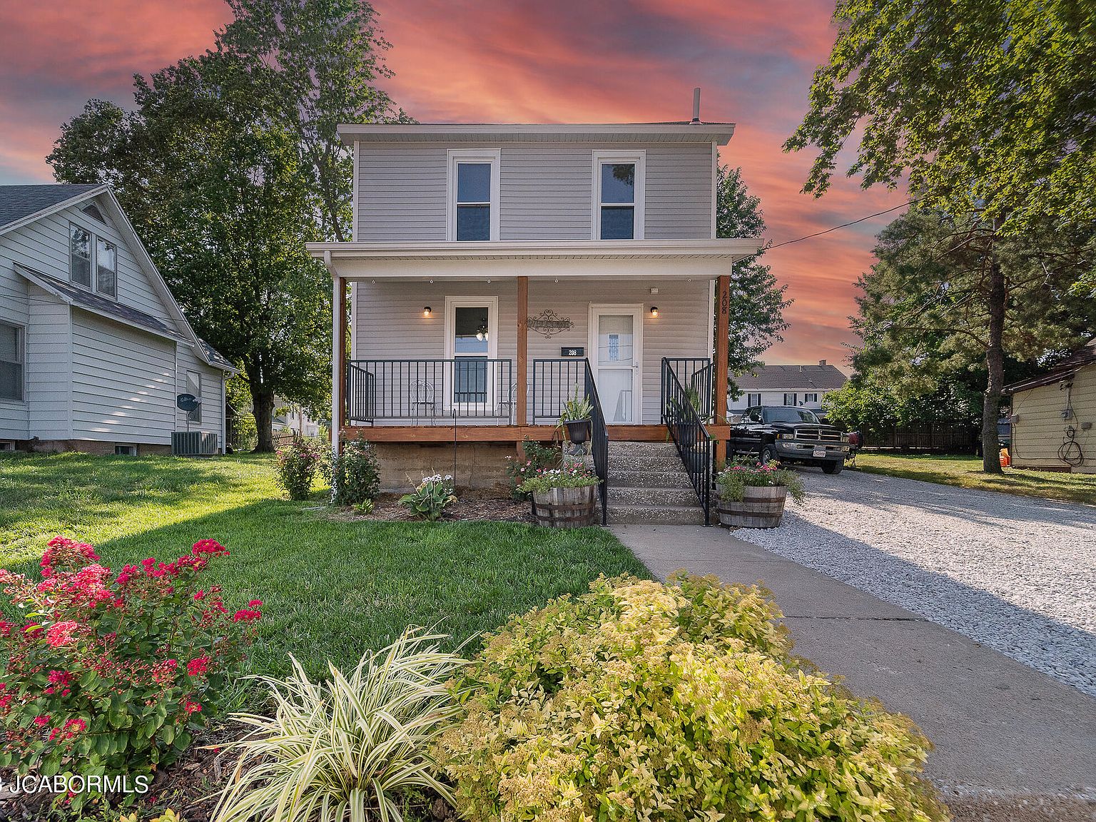 208 S Owen St, California, MO 65018 Zillow