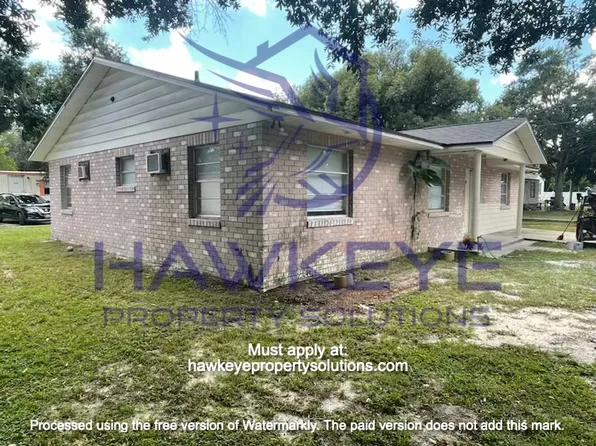 412 1/2 Senate St, Auburndale, FL 33823