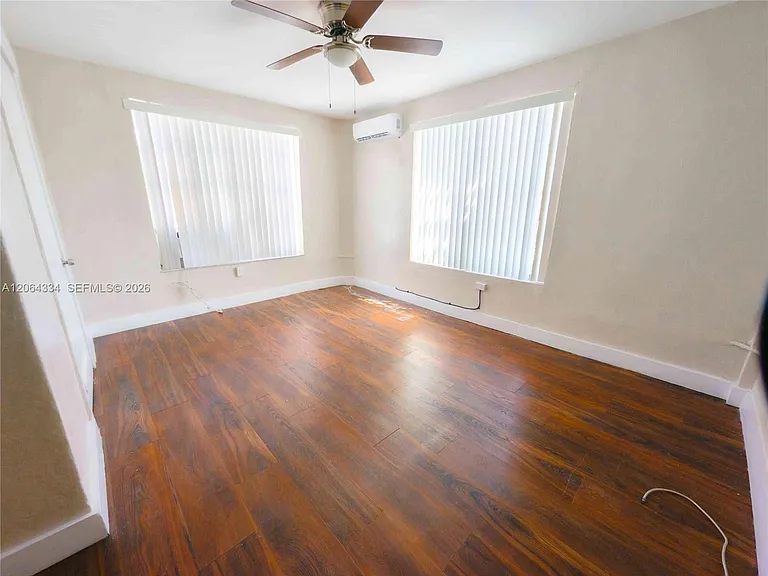 428 SW 9th St #12 — Photo 5