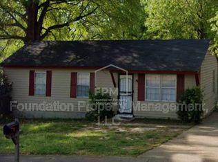 913 Western Park Dr, Memphis, TN 38109