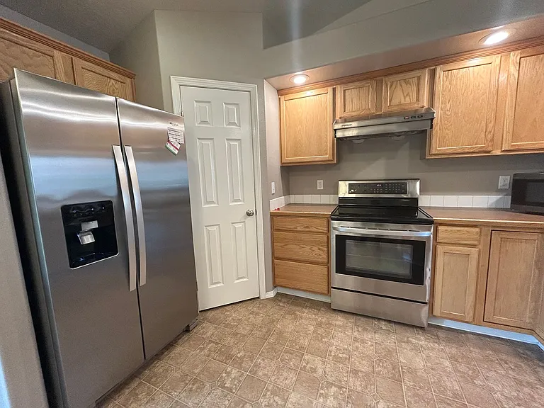 115 E Cassidy Dr — Photo 10