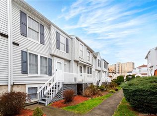 95 Lafayette St APT 4, Stamford, CT 06902