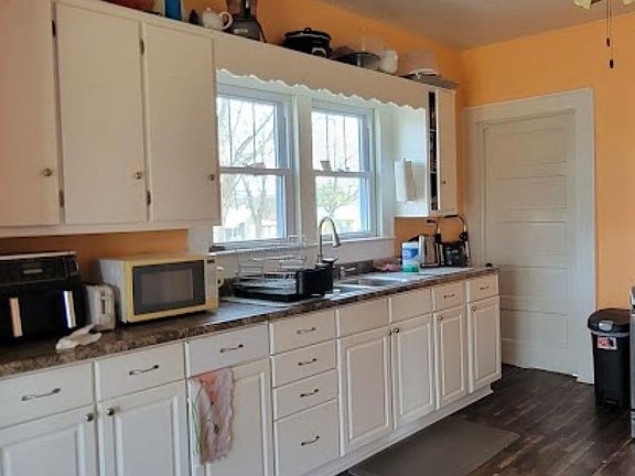 4th image of 1727 Bedford Rd