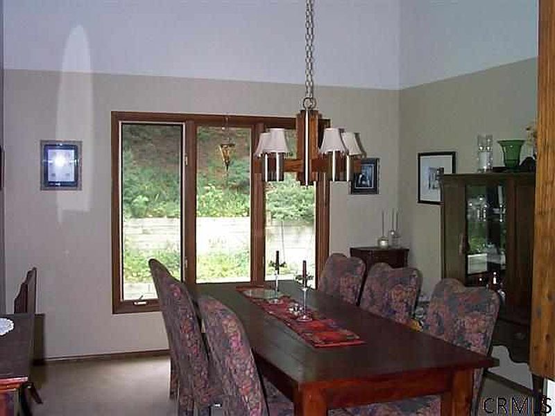 3rd image of 228 BENTWOOD Court