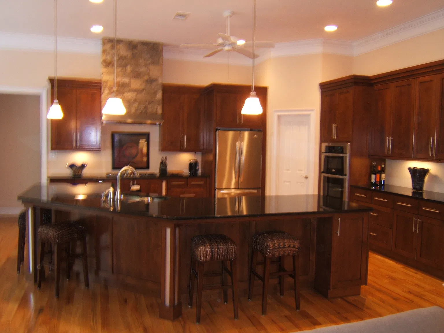 4 bed, 3.5 bath, 2856 sqft, $2,500 — Photo 4