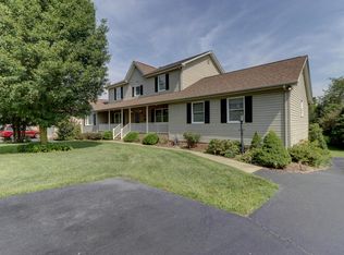 229 McIntosh Rd, Roanoke, VA 24019