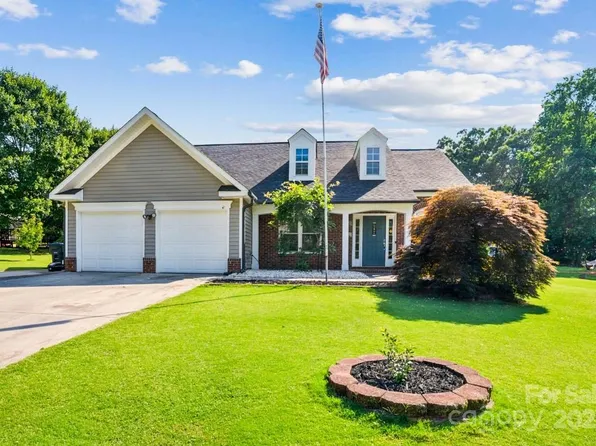 181 Brook Glen Dr #56, Mooresville, NC 28115