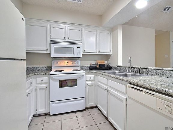 5th image of 5131 Nicholson Dr APT B12