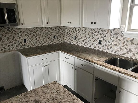 4th image of 2289 Stonemill Dr