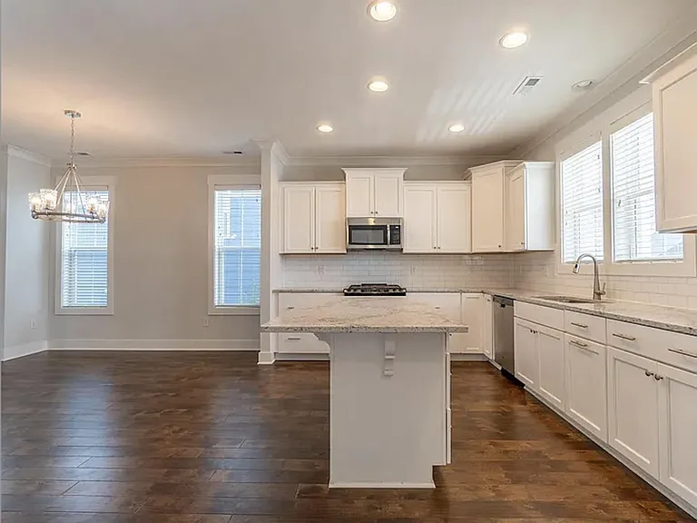 675 Great Ridge Pkwy — Photo 16