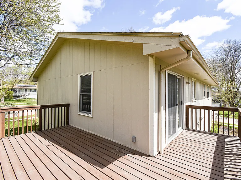 10205 T Cir — Photo 22