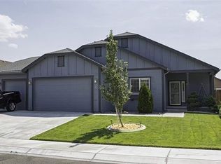 737 Canary Cir, Fernley, NV 89408