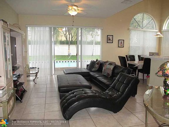 4th image of 11641 NW 13th Mnr