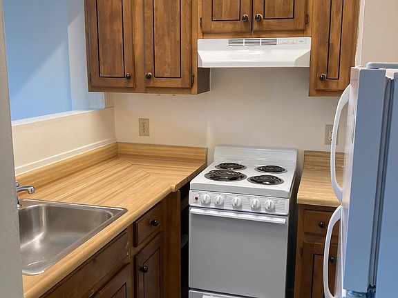 Sample studio image - May not be specific to available unit.