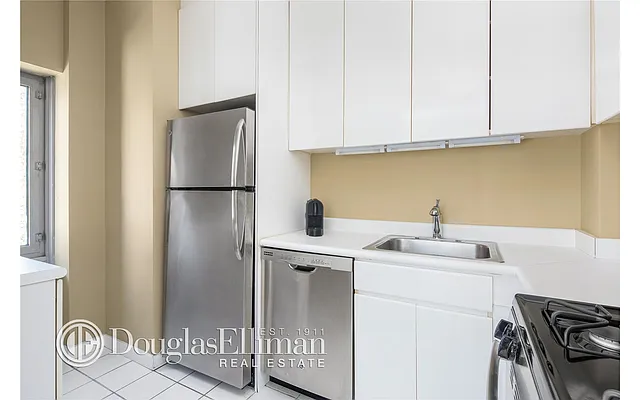 Rented by Douglas Elliman | media 9