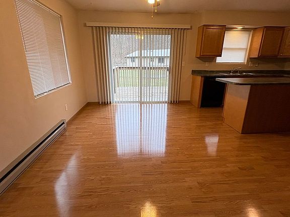 2nd image of 801 Evergreen Dr #2
