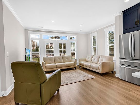 4th image of 8407 Flamingo Ct. #5